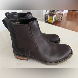 Ariat brown weather proof Chelsea boot size 7